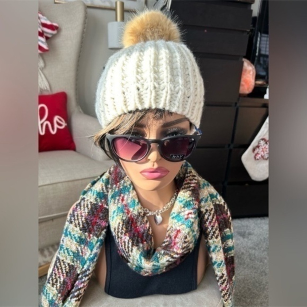 ✨NEW Cozy Ribbed Cream Knit Beanie with Fur Pom Pom